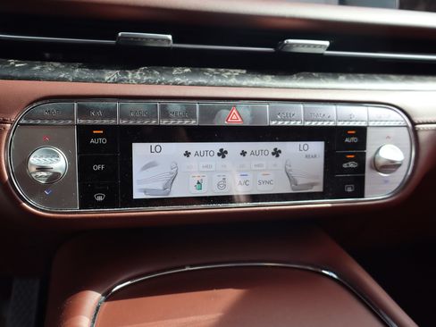 Used 2023 Genesis G90 3.5T AWD/4WD image 24