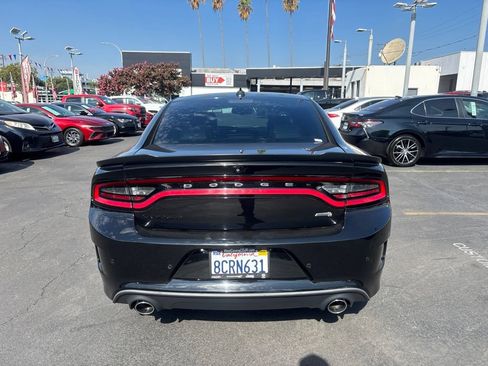 Used 2018 Dodge Charger R/T Scat Pack RWD image 5