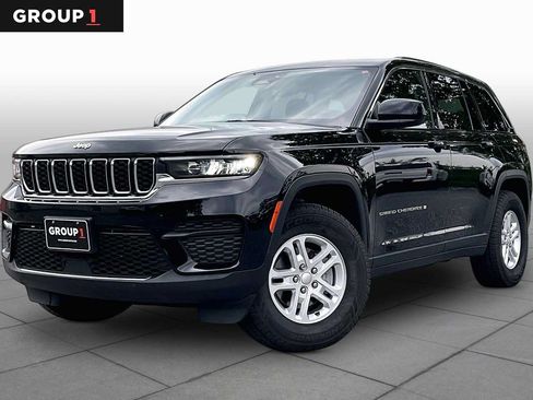 Used 2023 Jeep Grand Cherokee Laredo AWD/4WD image 1