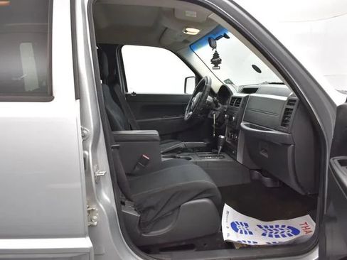 Used 2011 Jeep Liberty Sport w/ Popular Equipment Group AWD/4WD image 17