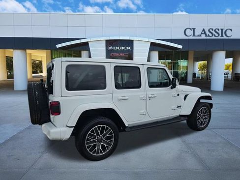 Used 2023 Jeep Wrangler Unlimited Sahara AWD/4WD image 8