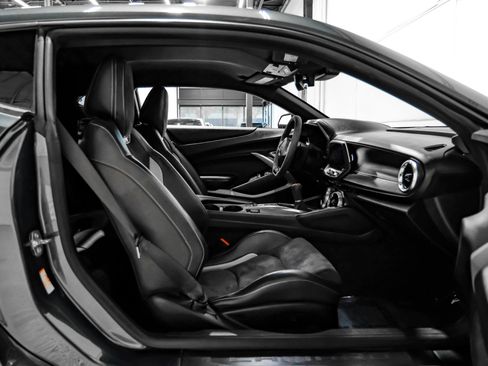 Used 2019 Chevrolet Camaro SS RWD image 40