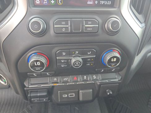 Used 2021 Chevrolet Silverado 1500 RST image 28