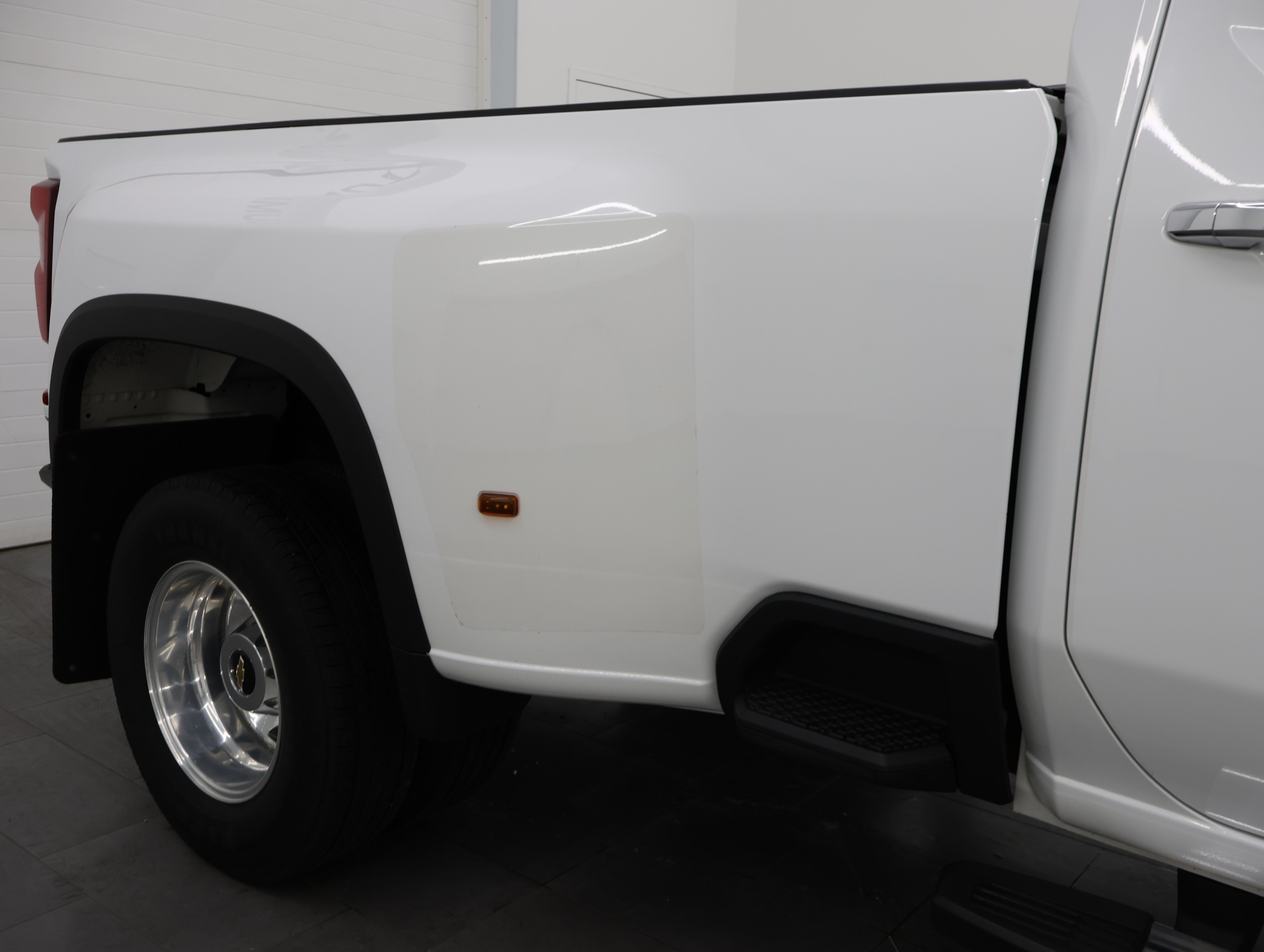 Used 2022 Chevrolet Silverado 3500 High Country w/ Snow Plow Prep/Camper Package AWD/4WD image 33