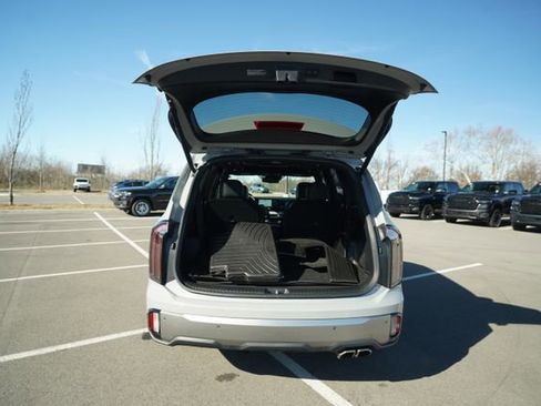 Used 2023 Kia Telluride EX X-Line image 18