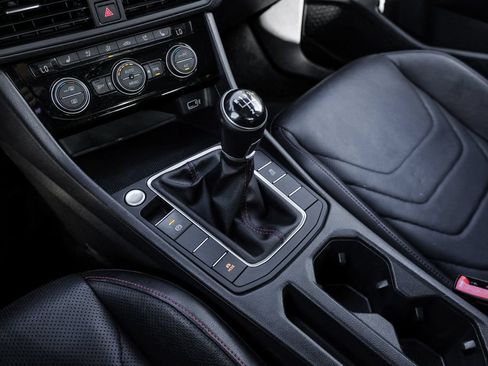 Used 2019 Volkswagen Jetta GLI Autobahn FWD image 29