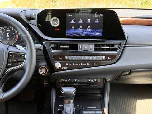 Certified 2022 Lexus ES 350 w/ Premium Package FWD image 28