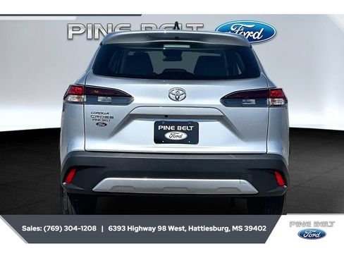 Used 2026 Toyota Corolla Cross L FWD image 4