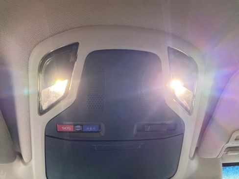 Used 2021 Subaru Outback Premium image 32