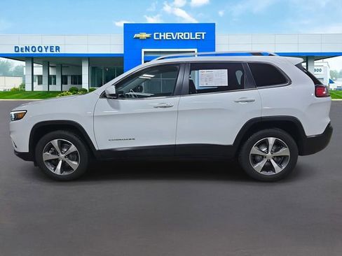 Used 2020 Jeep Cherokee Limited image 10