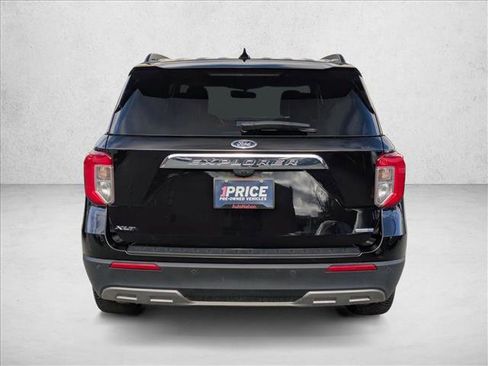 Used 2020 Ford Explorer XLT w/ Equipment Group 202A image 7
