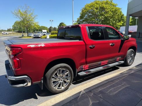 Used 2020 Chevrolet Silverado 1500 LTZ w/ LTZ Premium Package image 3