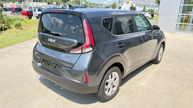 Used 2023 Kia Soul LX w/ Option Group 015 FWD image 7