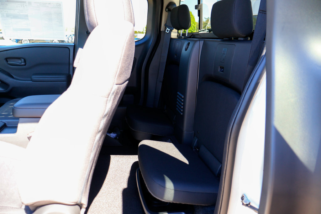 New 2027 Nissan Frontier S w/ Tow Package RWD image 8
