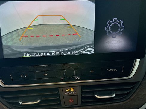 Used 2024 Nissan Altima 2.5 SV w/ SV Premium Package image 23