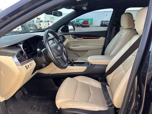 Used 2019 Cadillac XT5 Luxury AWD/4WD image 10