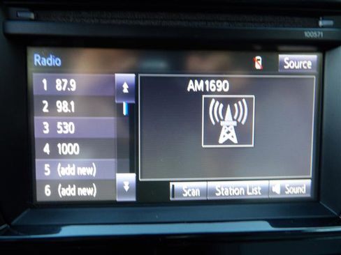 Used 2016 Toyota Corolla image 19