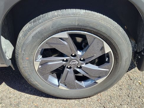 Certified 2026 Nissan Rogue SV FWD image 10