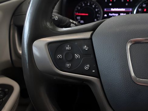 Used 2020 GMC Terrain Denali w/ Denali Premium Package FWD image 20