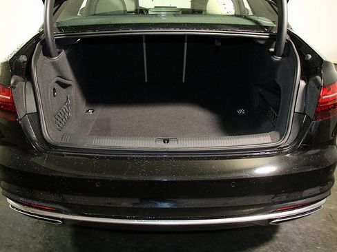 Used 2022 Audi A4 2.0T Premium Plus image 29