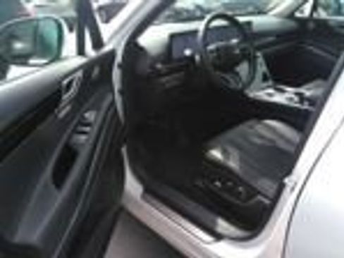 Used 2025 Genesis GV80 2.5T Standard AWD/4WD image 5