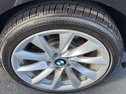 Used 2017 BMW 320i xDrive Sedan AWD/4WD image 29