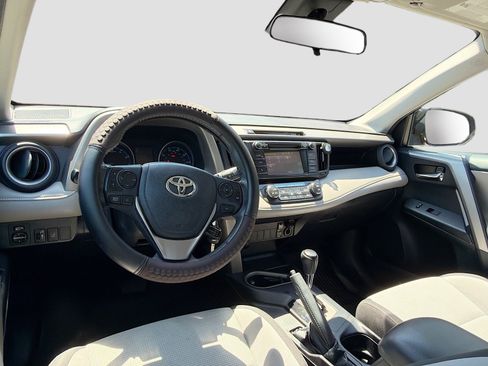Used 2018 Toyota RAV4 XLE w/ All Weather Liner Package FWD image 14