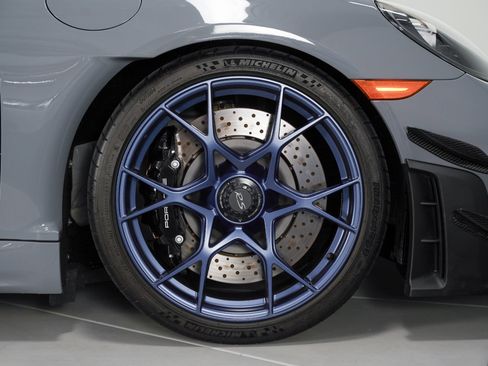 Used 2023 Porsche 718 Cayman GT4 RS RWD image 34