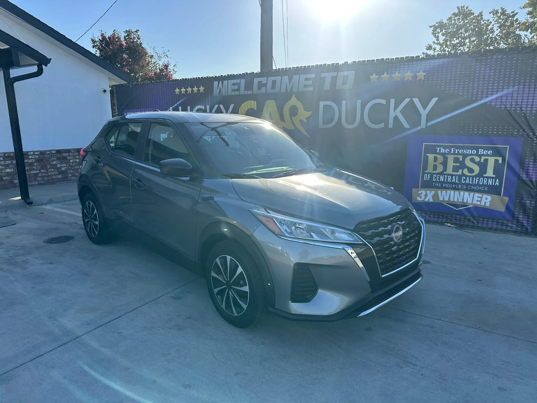 Used 2023 Nissan Kicks S FWD image 2