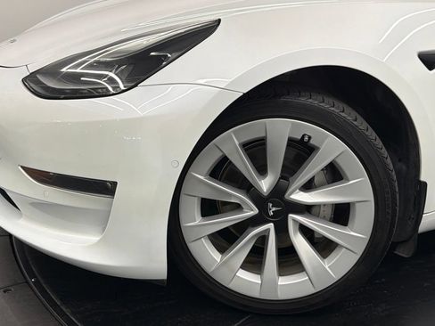Used 2022 Tesla Model 3 Long Range AWD/4WD image 5