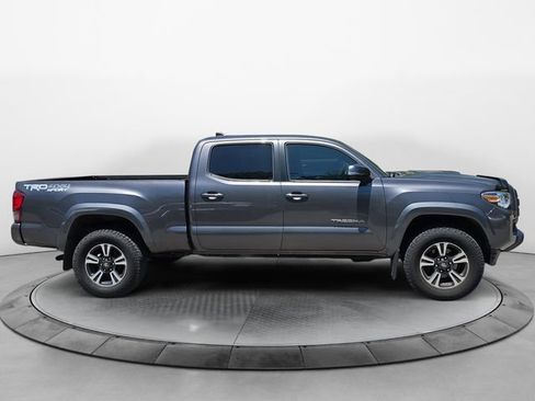 Used 2016 Toyota Tacoma TRD Sport w/ Premium & Technology Package AWD/4WD image 6