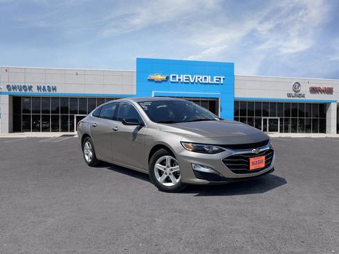 Used 2023 Chevrolet Malibu LT image 1