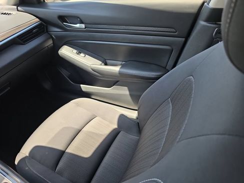 Certified 2024 Nissan Altima 2.5 SV FWD image 15