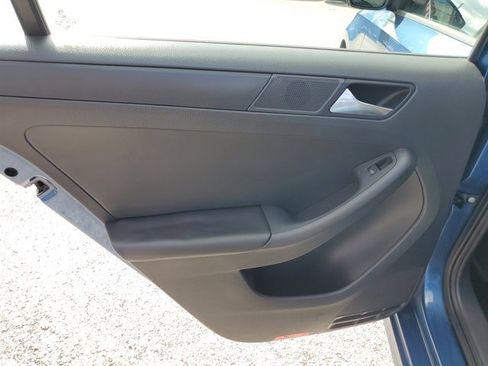 Used 2016 Volkswagen Jetta S image 17