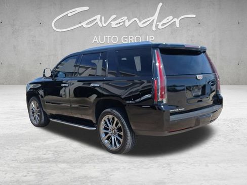 Used 2020 Cadillac Escalade Luxury w/ Escalade Sport Edition AWD/4WD image 14