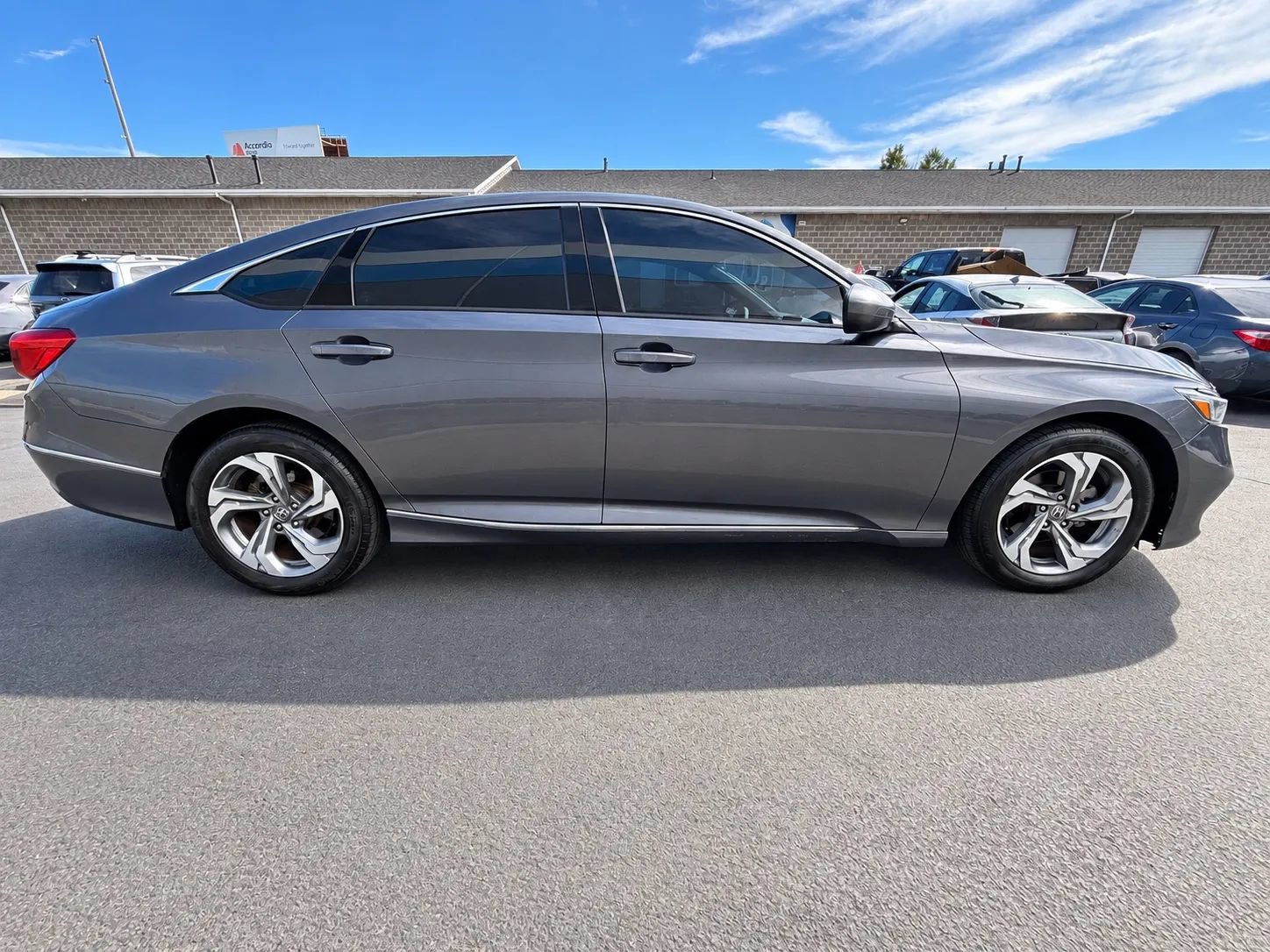 Used 2020 Honda Accord EX image 4
