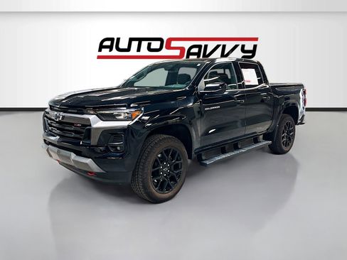 Used 2024 Chevrolet Colorado Z71 w/ LPO, Dark Essentials Package AWD/4WD image 3
