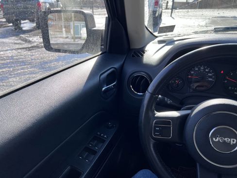 Used 2011 Jeep Patriot Latitude image 10