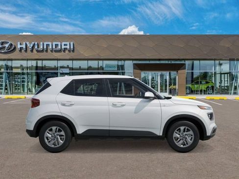 New 2026 Hyundai Venue SE image 7