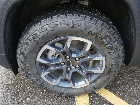 New 2026 Chevrolet Equinox ACTIV w/ Convenience Package III image 32