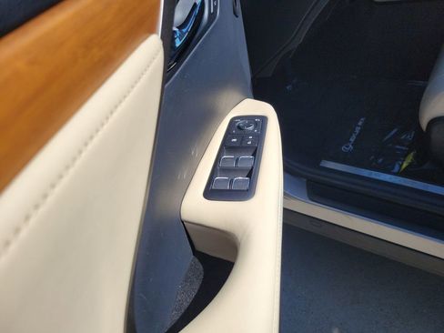 Used 2022 Lexus RX 350 350 w/ Premium Package image 10