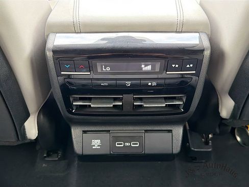 Used 2023 Acura MDX SH-AWD w/ Technology Package image 31