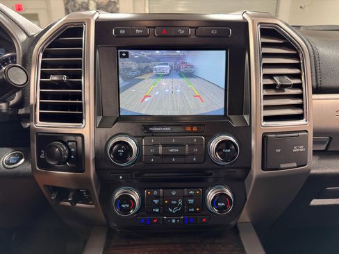 Used 2017 Ford F350 Platinum image 22