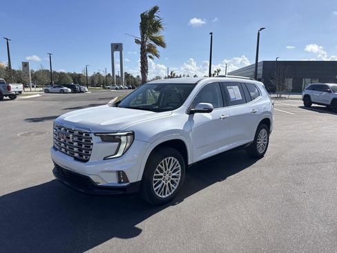 Used 2024 GMC Acadia Denali image 7