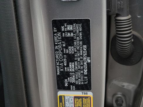 Used 2024 Kia Soul LX w/ Option Group 015 FWD image 10