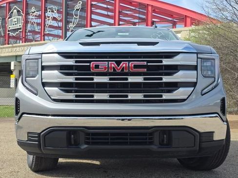 New 2026 GMC Sierra 1500 SLE AWD/4WD image 11