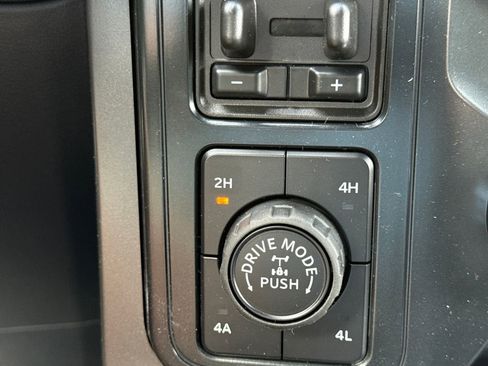 New 2025 Ford F150 Lariat w/ Equipment Group 501A Mid image 33