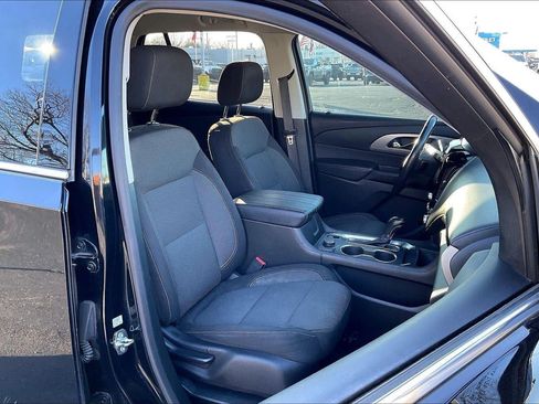 Used 2020 Chevrolet Traverse LT FWD image 10