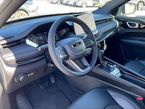 New 2026 Jeep Compass Latitude image 6