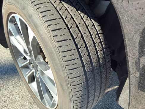 Used 2023 Jeep Grand Cherokee Overland w/ Luxury Tech Group IV image 21